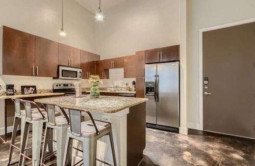 Oak Lawn Apartment | Tranquil 1BR -Heart of Dallas