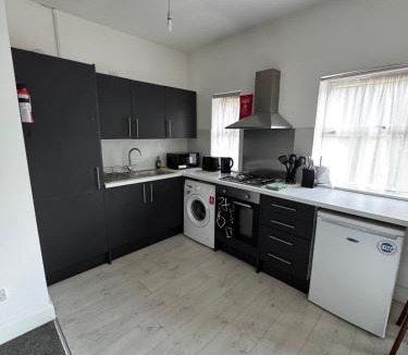 Gravesend Apartment | Tranquil 1BR in Gravesend