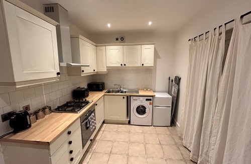 Peterborough Apartment | Tranquil 2 Bed Apartment