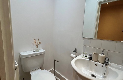 Peterborough Apartment | Tranquil 2 Bed Apartment