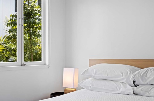 Stafford Heights House | Tranquil 2-Bed House with Spacious Backyard & Deck