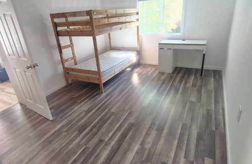 Castro Valley Bed & Breakfast | Tranquil 2-bedroom bed & breakfast walking distance to the Lake East Bay.