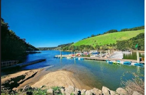 Castro Valley Bed & Breakfast | Tranquil 2-bedroom bed & breakfast walking distance to the Lake East Bay.