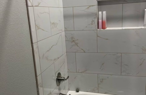 Vernon Apartment | Tranquil 2-bedroom apartment next to Orbison Park
