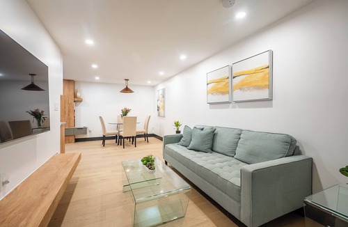 Lakeview House | Tranquil 2-bedroom basement with in charming Mississauga