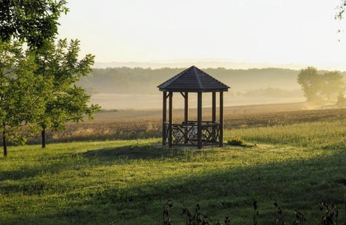 Montels Cottage | Tranquil 2-bedroom cottage in cool Montels for a relaxing stay