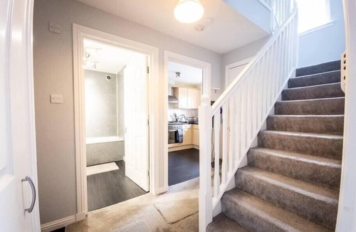 Falkirk Apartment | Tranquil 2Bed/2Bath Duplex Falkirk