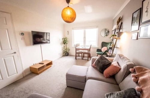 Falkirk Apartment | Tranquil 2Bed/2Bath Duplex Falkirk