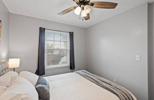 Spring Lake Park Apartment | Tranquil 2BR Apt Mpls - 8075 Apt 3