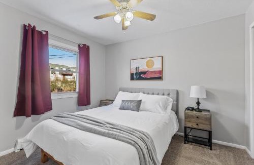 Spring Lake Park Apartment | Tranquil 2BR Apt NE Mpls - 8073 Apt 2