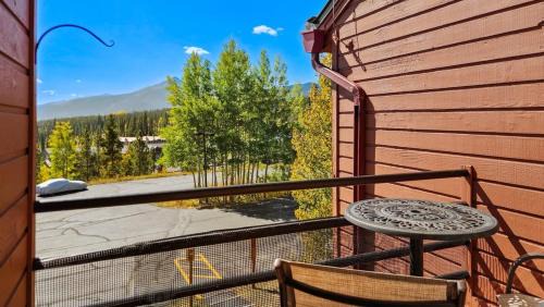 Wildernest House | Tranquil 2BR Near Trails and Free Shuttle
