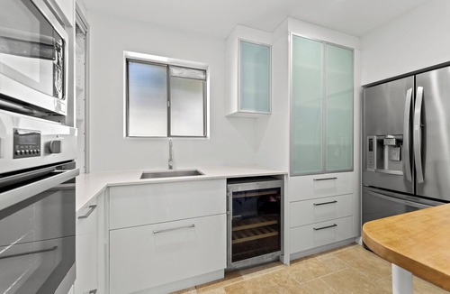 Chandler House | Tranquil 2Ha Escape: 5BD Home + Pool & Play Area