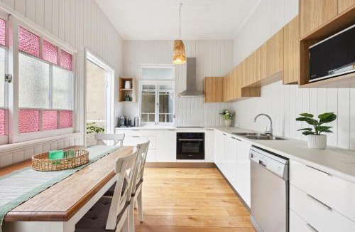 Nundah House | Tranquil 3-Bed Family Home with Spacious Backyard