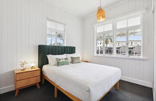 Nundah House | Tranquil 3-Bed Family Home with Spacious Backyard