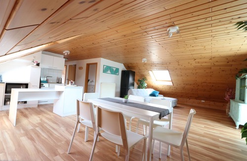 Schneppenbach Apartment | Tranquil 3-bedroom apartment with WiFi in Schöllkrippen