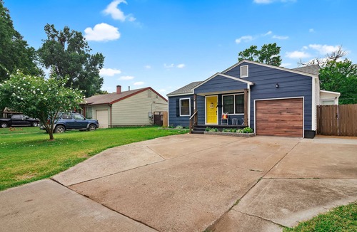 Tulsa House | Tranquil 3-bedroom 2 Bath, HotTub, Ping Pong, backs up to Park, hosting w/heart
