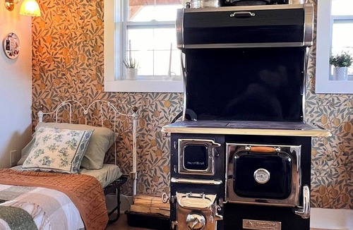 Charlotte's Shore Other | Tranquil 3-bedroom farmhouse