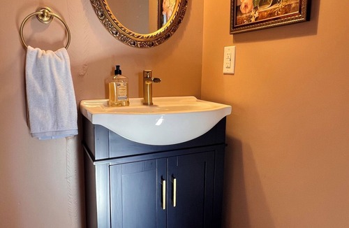 Charlotte's Shore Other | Tranquil 3-bedroom farmhouse