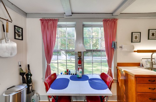 Glendale House | Tranquil 3 BR Stockbridge House w/Private Deck!