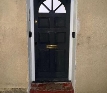 Furzedown Apartment | Tranquil 3BD in Streatham