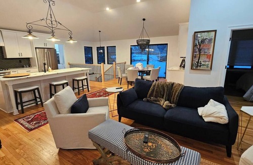Leawood House | Tranquil 4-bedroom house with AC in charming Leawood