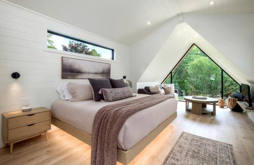 Balsam Grove Ski Chalet | Tranquil A-Frame Oasis near Pisgah National Forest in North Carolina