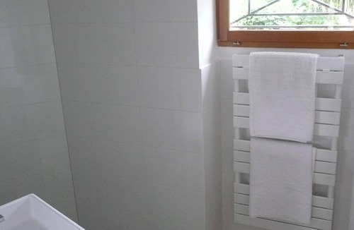 Causses-et-Veyran Apartment | Tranquil apartment with pool and beautiful garden