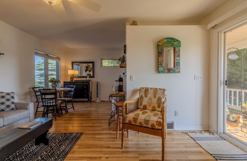 Empire Apartment | Tranquil beachfront studio at Sunset Suite