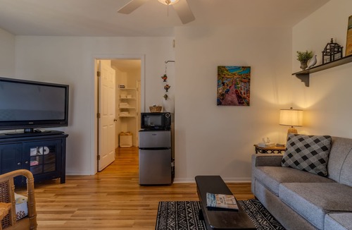 Empire Apartment | Tranquil beachfront studio at Sunset Suite