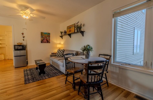 Empire Apartment | Tranquil beachfront studio at Sunset Suite