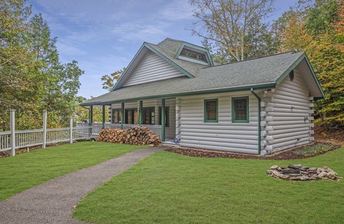 Lairdsville Cabin | Tranquil, Boho Cabin Retreat overlooking Lake