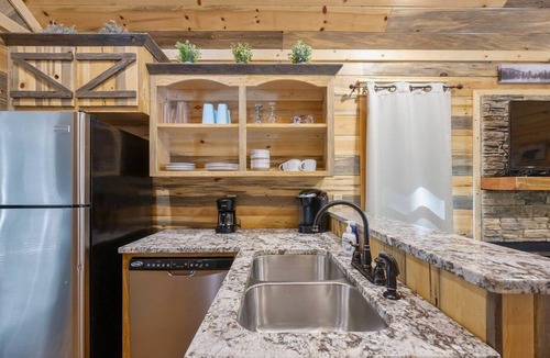 Hochatown Cabin | Tranquil Cabin Getaway w/Grill, Fire Pit & Hot Tub