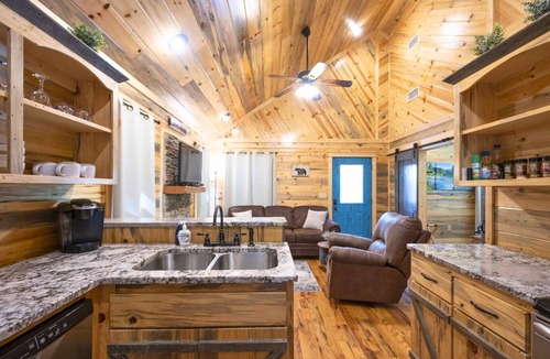Hochatown Cabin | Tranquil Cabin Getaway w/Grill, Fire Pit & Hot Tub