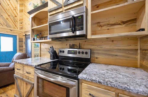 Hochatown Cabin | Tranquil Cabin Getaway w/Grill, Fire Pit & Hot Tub