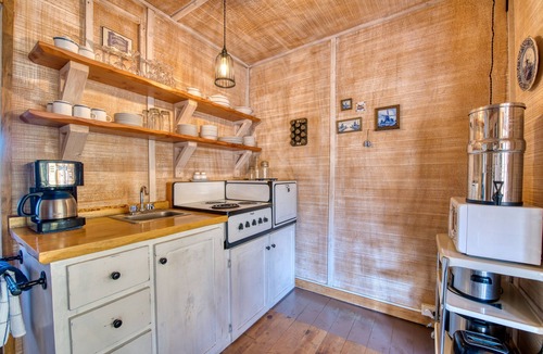 Grantsdale Cabin | Tranquil Cabin on Sleeping Child Creek