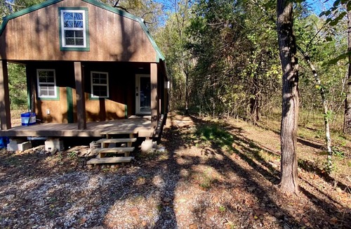 Cherokee Village Cabin | Tranquil cabin with AC and 2 creeks on secluded 5 acres with WiFi