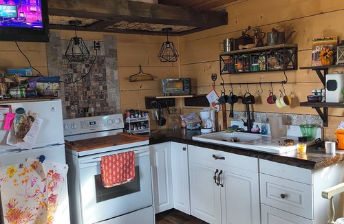 Cardin Cabin | Tranquil cabin with Heat and nAC in Quapaw