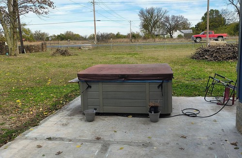 Cardin Cabin | Tranquil cabin with Heat and nAC in Quapaw