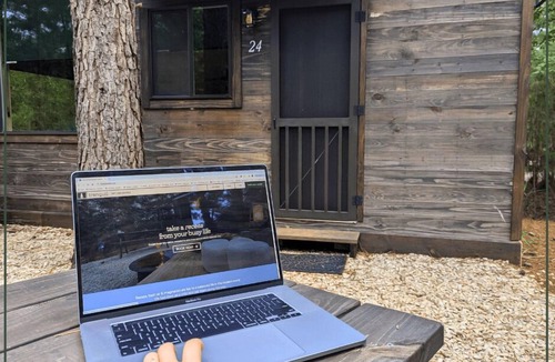 Winona Cabin | tranquil cabins studio - Tranquil Cabins Studio for 2 nestled in the East Texas pines.