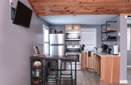 Kent Cottage | Tranquil Cat Fish Cottage Getaway Point Breeze, NY