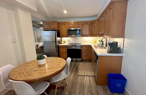 Collingwood House | Tranquil centrally located townhome sleeps 6