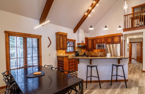 Tamarack Ski Chalet | Tranquil Chalet |wrap-around deck|Pet Friendly