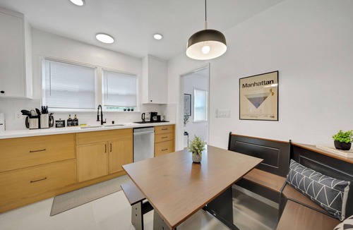 Mid Central House | Tranquil Charm · Chic Pasadena Gem!