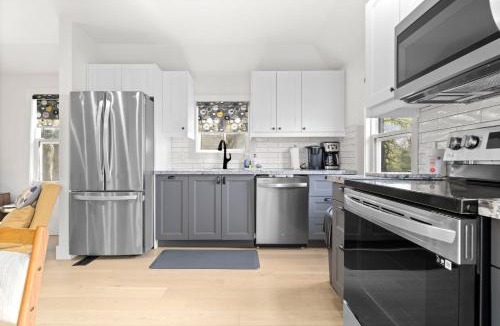 North Port House | Tranquil Cottage Retreat in Prince Edward County