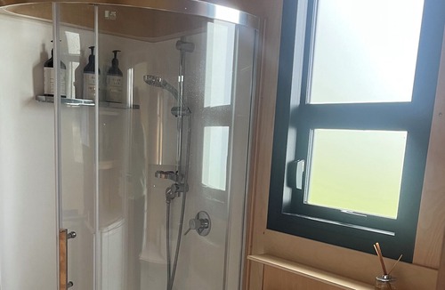 Aongatete House | Tranquil Country Getaway