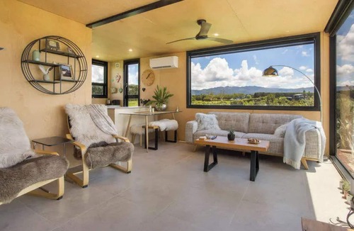 Aongatete House | Tranquil Country Getaway