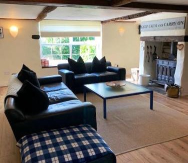 Liskeard House | Tranquil Countryside Retreat.