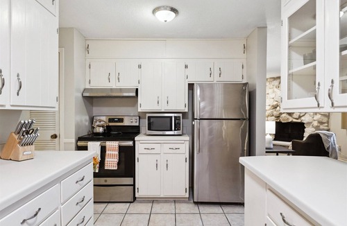 Eden Prairie House | Tranquil Creek Retreat