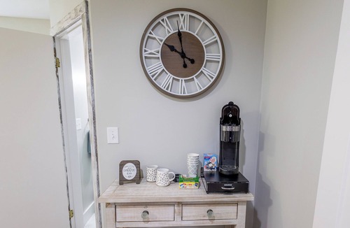 Canandaigua Apartment | Tranquil creek side retreat