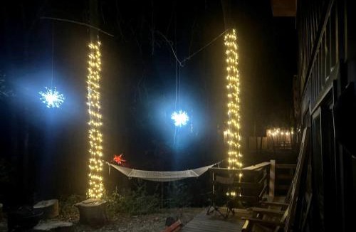 Plantersville House | Tranquil Creekside Container with Private Waterfall Near Renaissance Festival | Magnolia, Texas